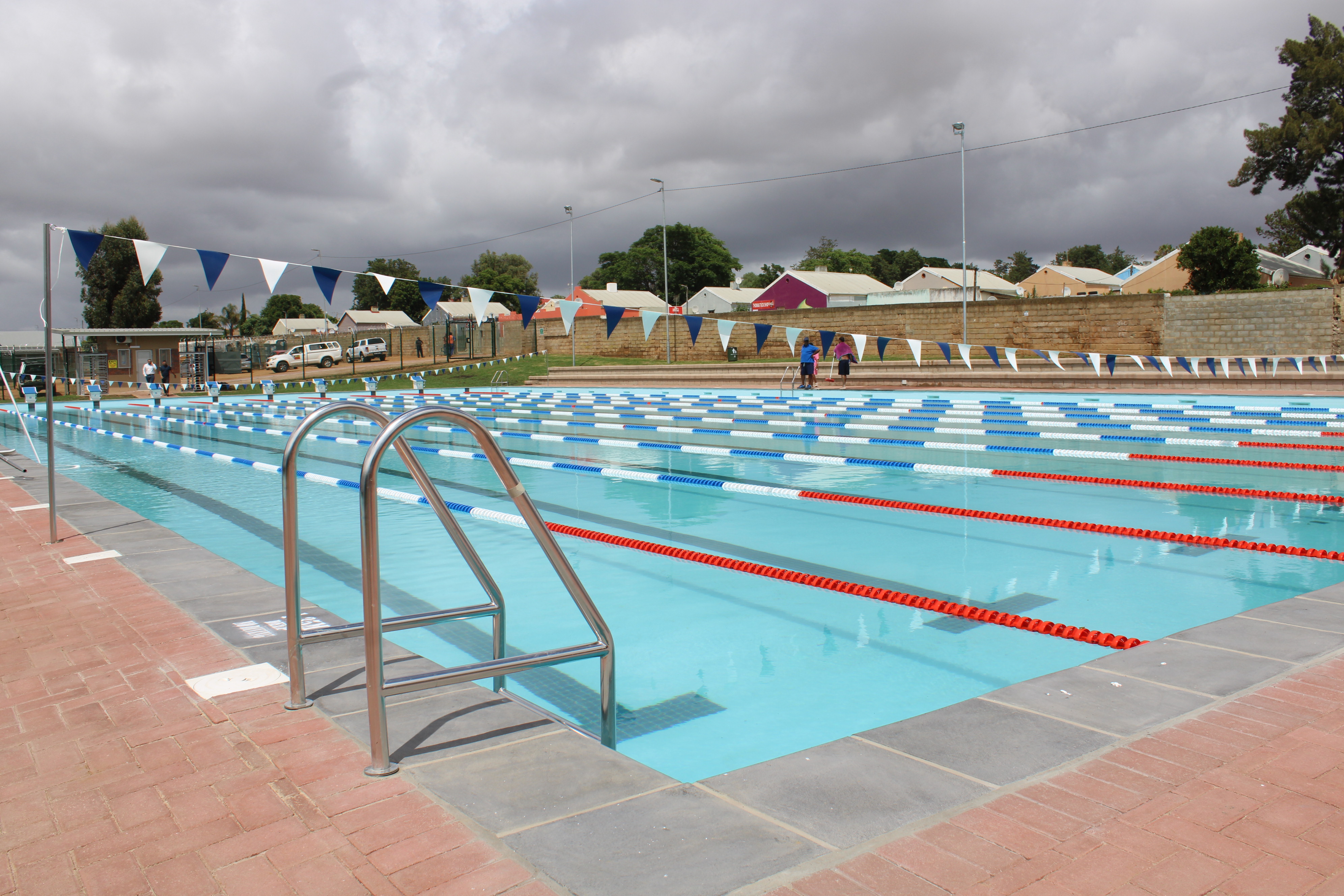 Swartland opens new swimming pool